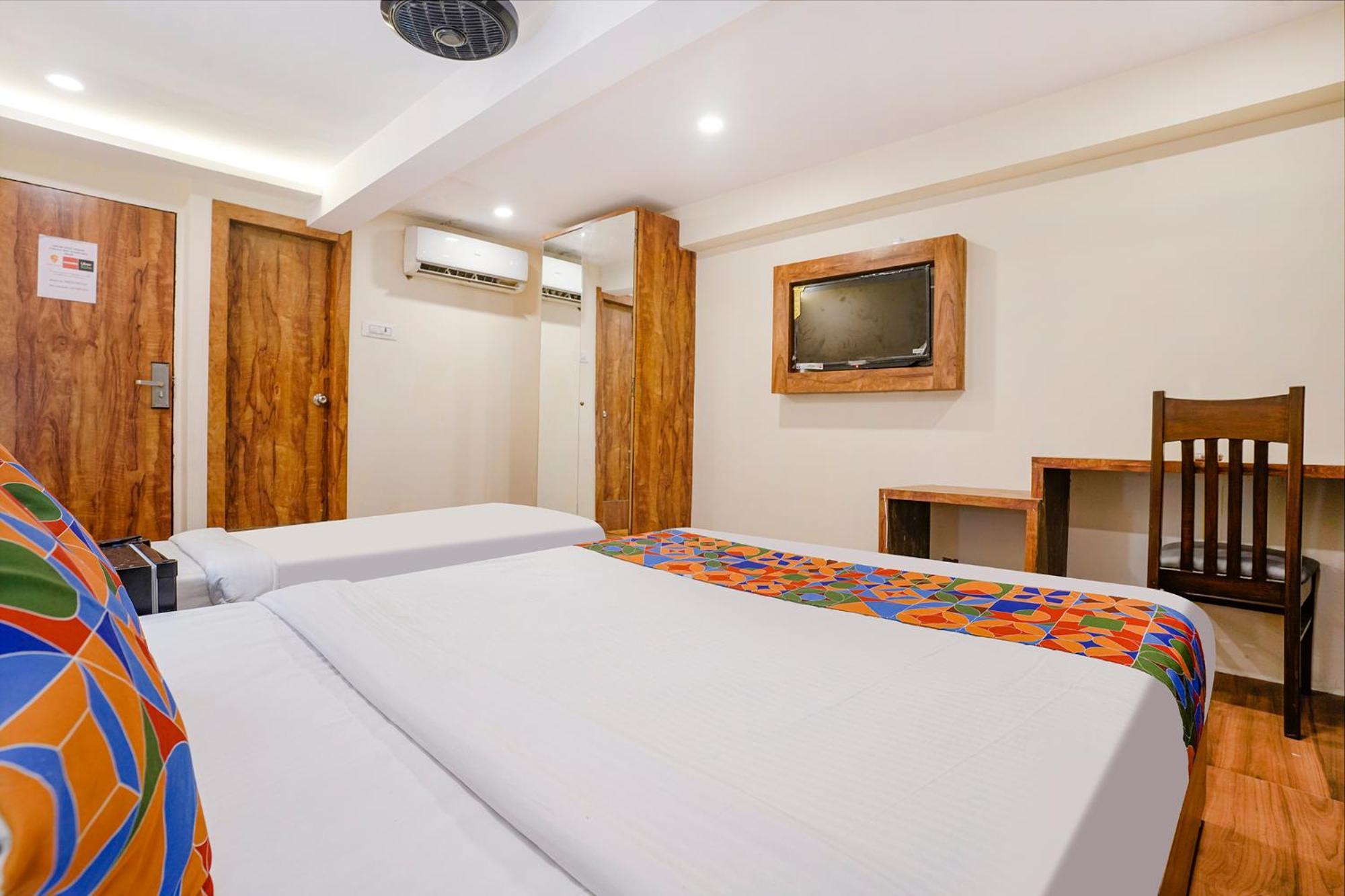 Fabhotel Grand Prime Nr Nesco Hotel Mumbai Exterior photo